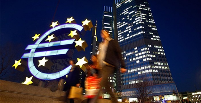 O membro do Conselho de Governadores do Banco Central Europeu (BCE), Ewald Nowotny, acredita que as transações em Bitcoin devam ser regulamentadas e tributadas.