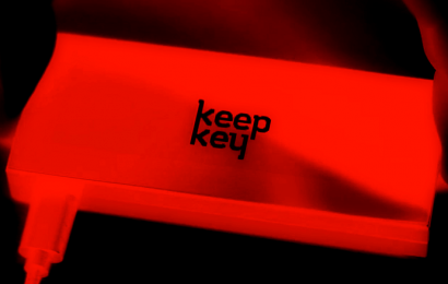 O fabricante da carteira de hardware, KeepKey está oferecendo 30 Bitcoins (US$ 30,400) como uma recompensa pela captura de um hacker que obteve acesso aos emails e à informação de um cliente no dia de natal.