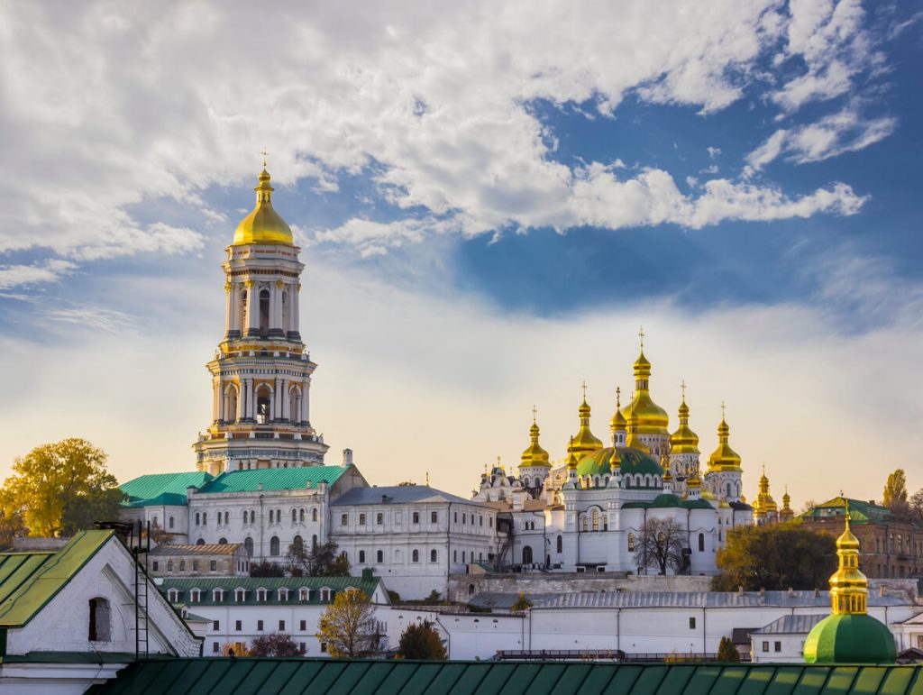 Os entusiastas de Bitcoin na Ucrânia lançaram sua própria pool de mineração a BitcoinUkraine. O idealizador da pool foi Oles Slobodenyuk.