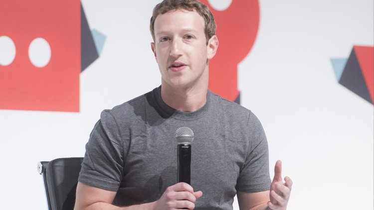 O CEO do Facebook, Mark Zuckerberg, está interessado em estudar criptomoedas e tecnologias de criptografia com o objetivo de – possivelmente – integrá-las à maior rede social do mundo.