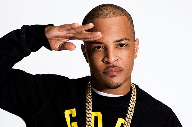 25 investidores processaram o rapper T.I. e o empresário Ryan Felton por criar um projeto fraudulento, o FLiK. Da dupla foi exigido um montante de US$5 milhões.